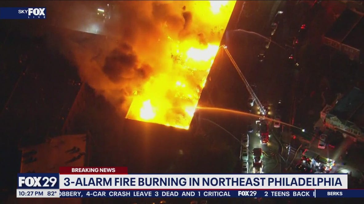Firefighters battle huge apartment fire in NE Philly